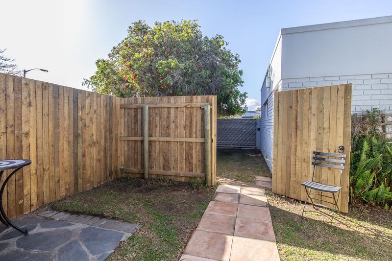 To Let 1 Bedroom Property for Rent in Bergvliet Western Cape